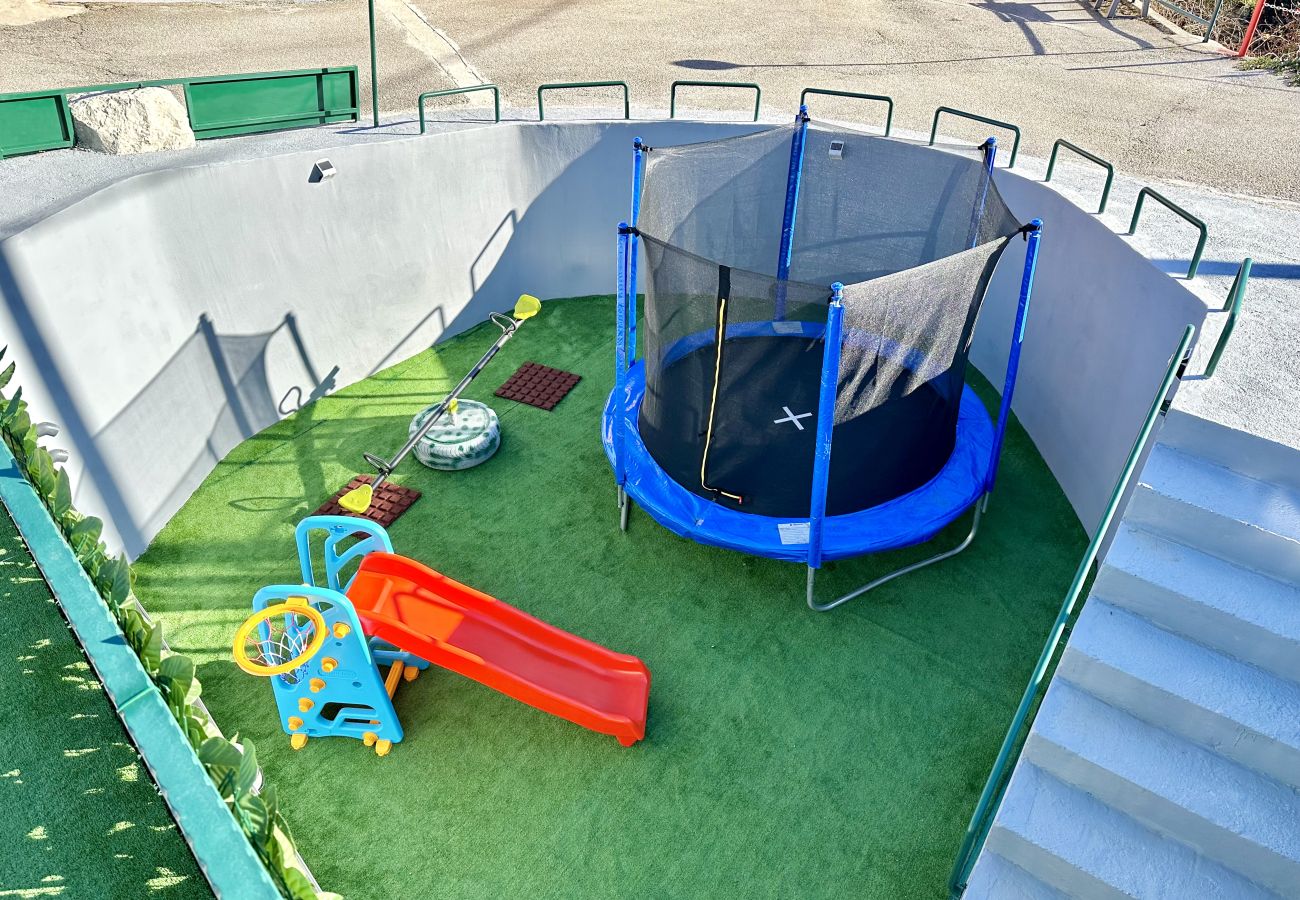 House in Vrgorac - Holiday Home Rocca with pool