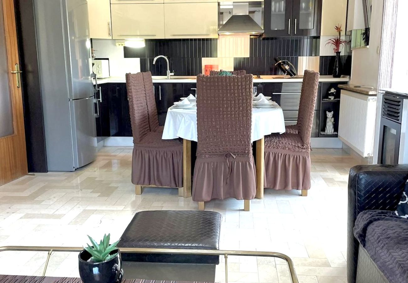 House in Vrgorac - Holiday Home Rocca with pool