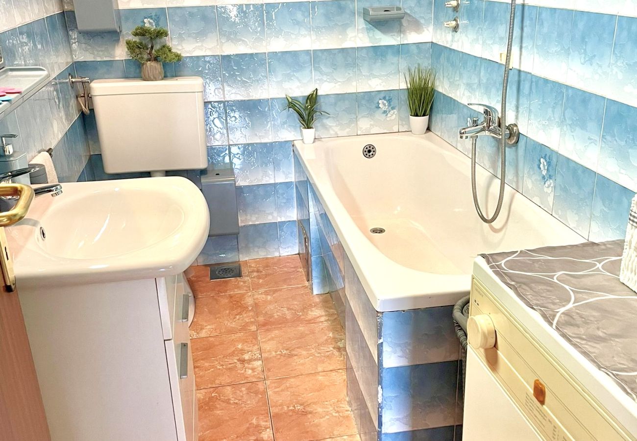 House in Vrgorac - Holiday Home Rocca with pool