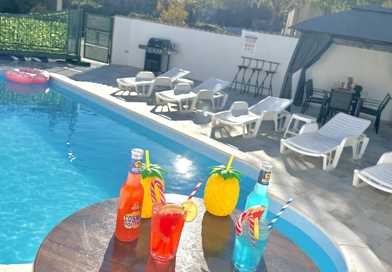 House in Vrgorac - Holiday Home Rocca with pool