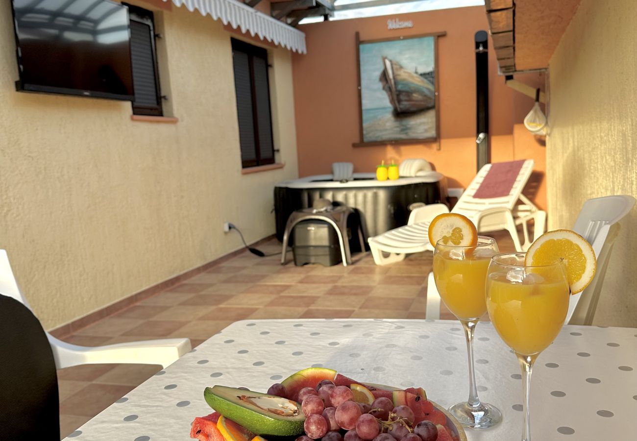 House in Vrgorac - Holiday Home Rocca with pool