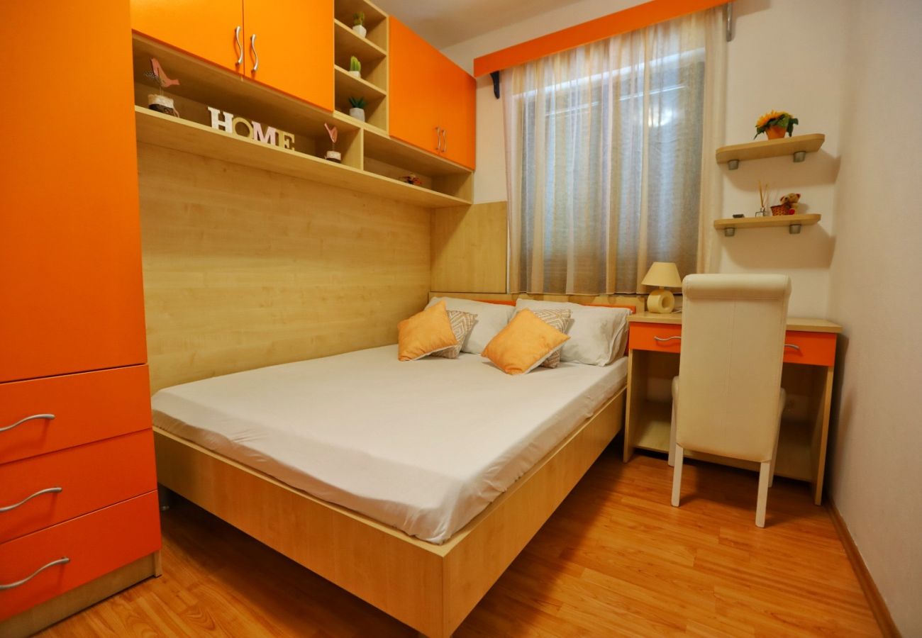 House in Vrgorac - Holiday Home Rocca with pool
