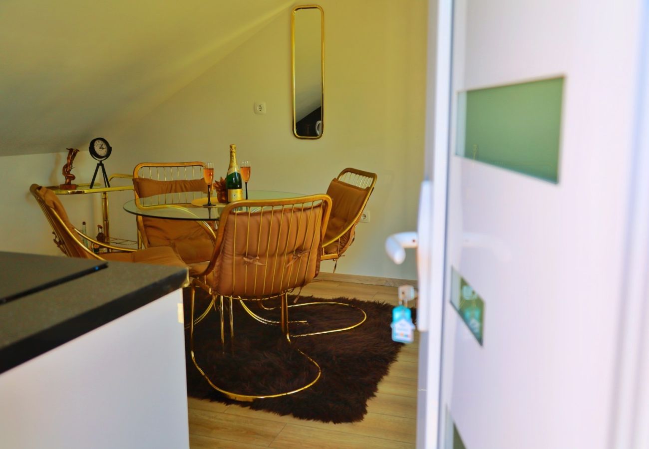 House in Vrgorac - Holiday Home Rocca with pool