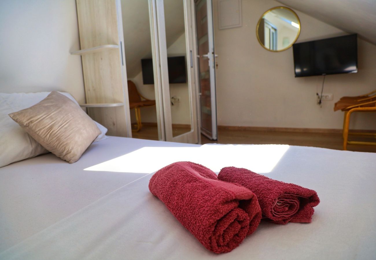 House in Vrgorac - Holiday Home Rocca with pool