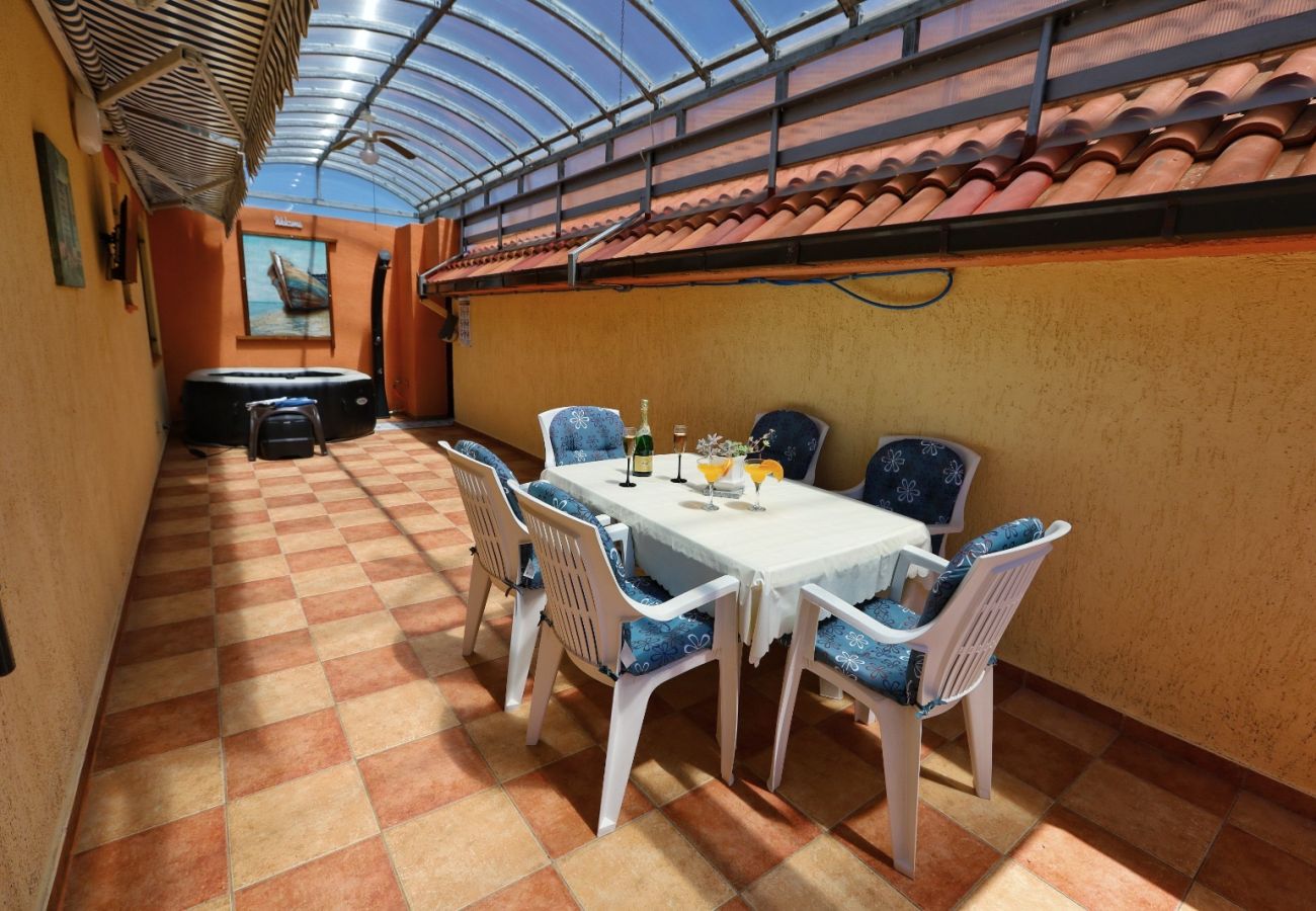 House in Vrgorac - Holiday Home Rocca with pool