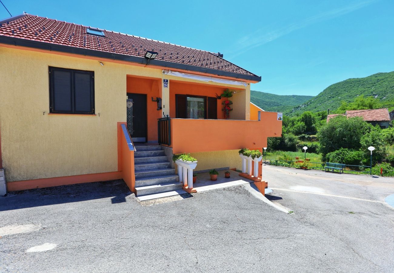 House in Vrgorac - Holiday Home Rocca with pool