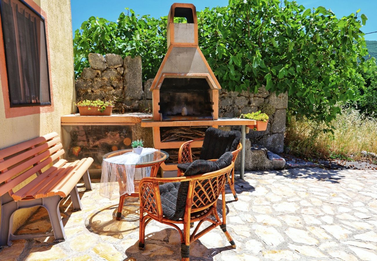 House in Vrgorac - Holiday Home Rocca with pool