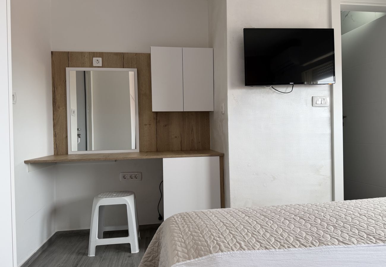 Studio in Sukošan - Mediterraneo room S1