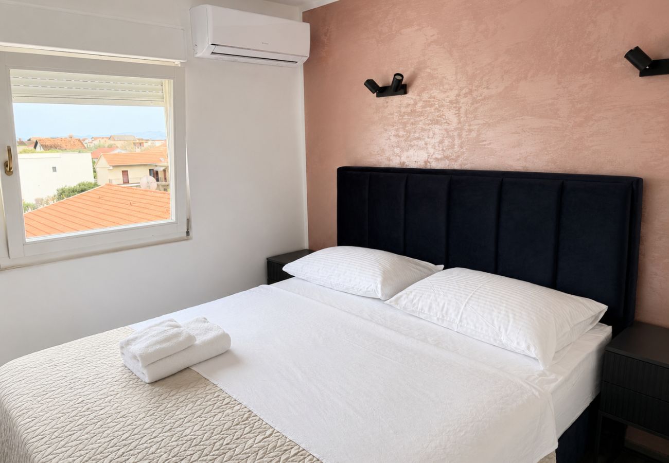 Studio in Sukošan - Mediterraneo room S1