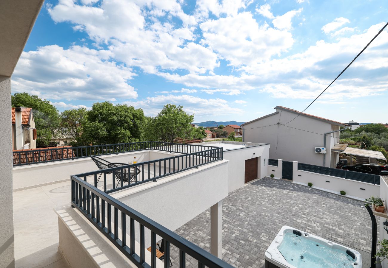 Villa in Sukošan - Villa Ruzarija with jacuzzi