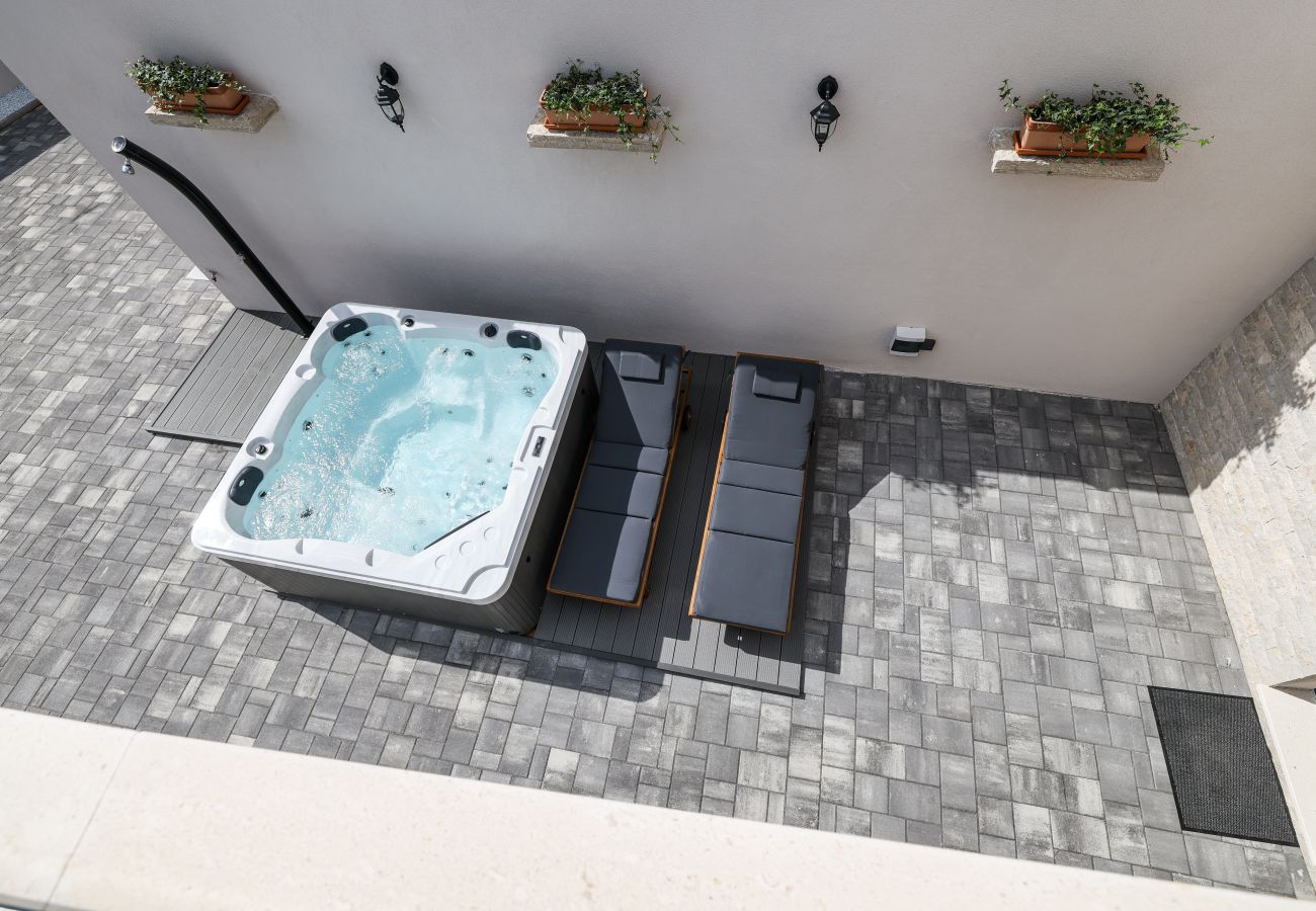 Villa in Sukošan - Villa Ruzarija with jacuzzi