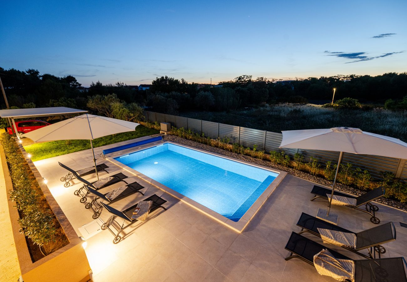 House in Vir - Holiday Home Tanja Vir