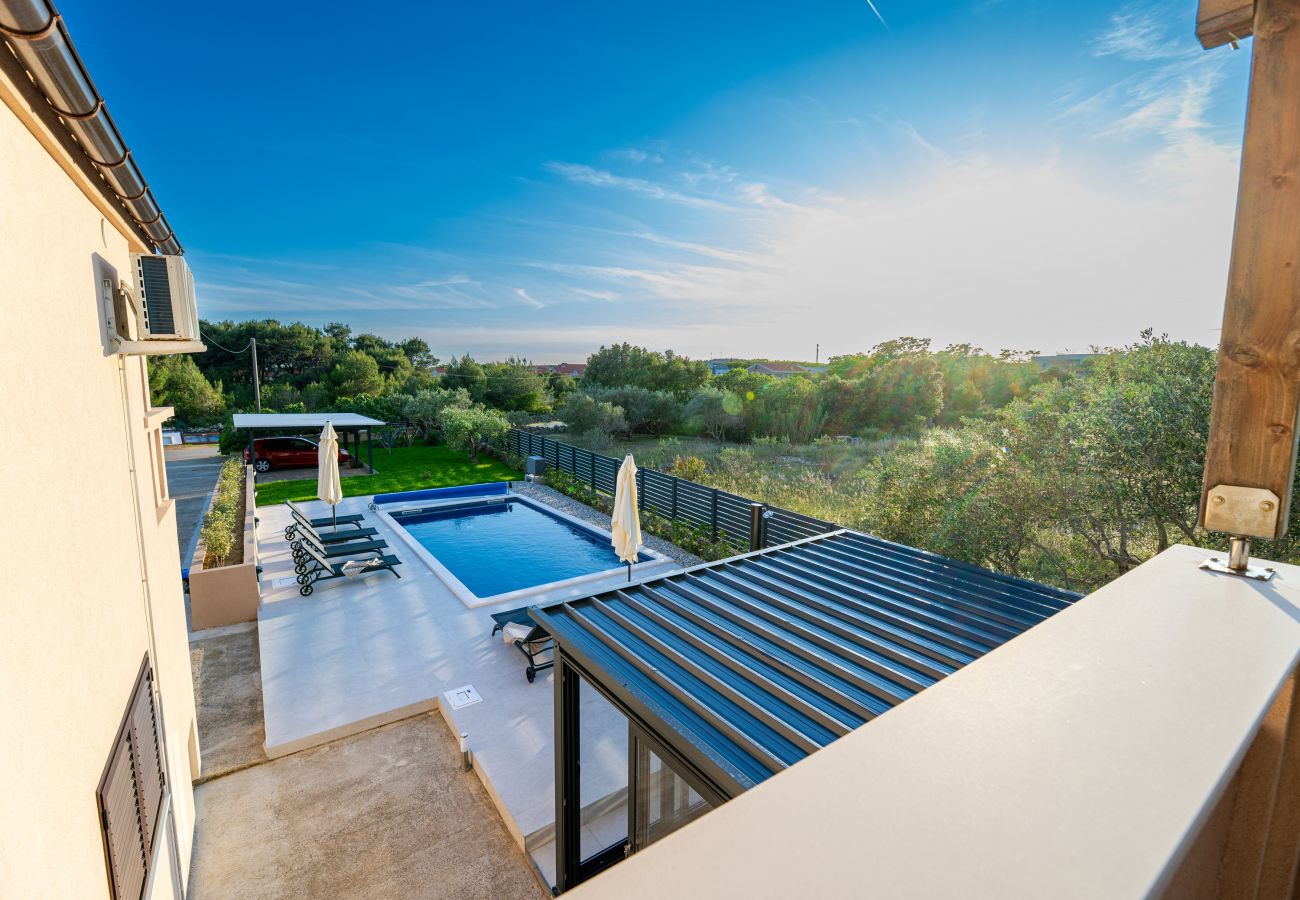 House in Vir - Holiday Home Tanja Vir