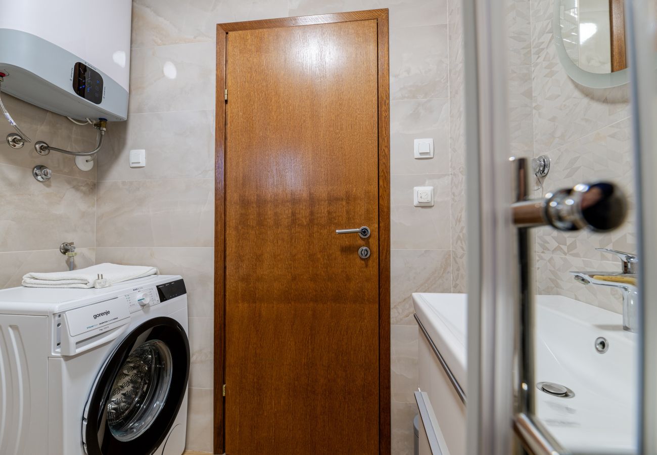 House in Privlaka - Holiday Home Mareta with pool