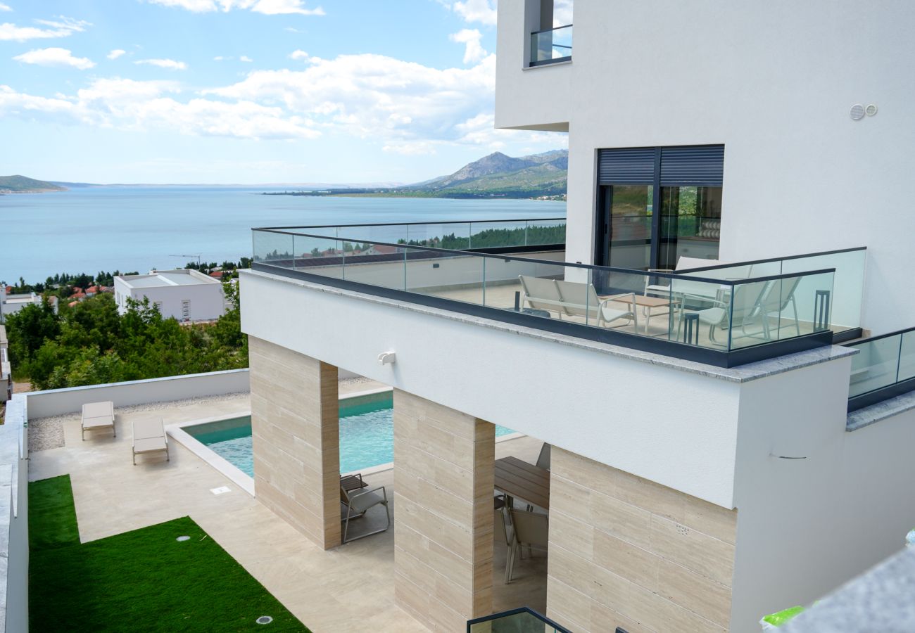 Villa in Rovanjska - Villa Bella Vista with heated pool