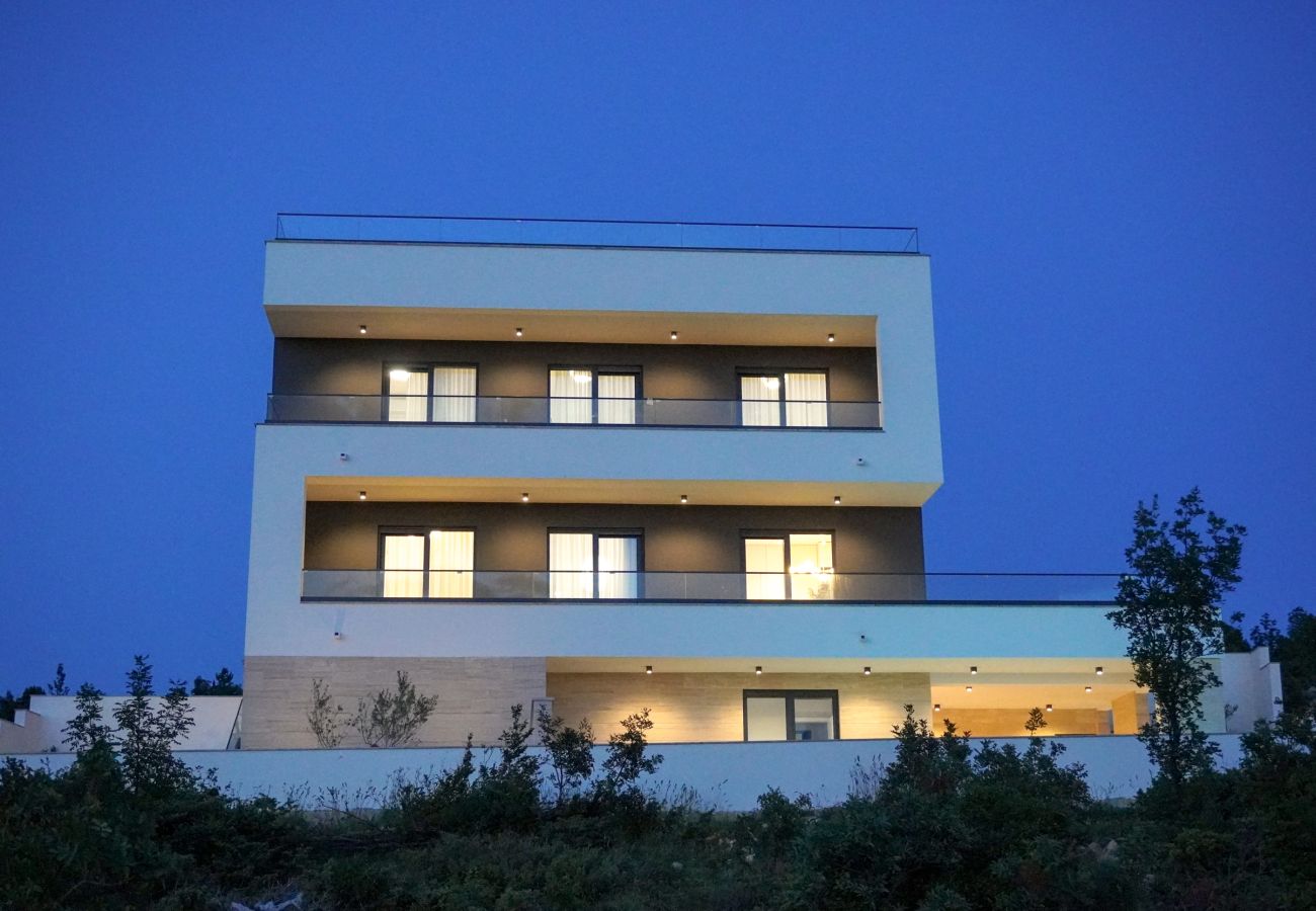 Villa in Rovanjska - Villa Bella Vista with heated pool