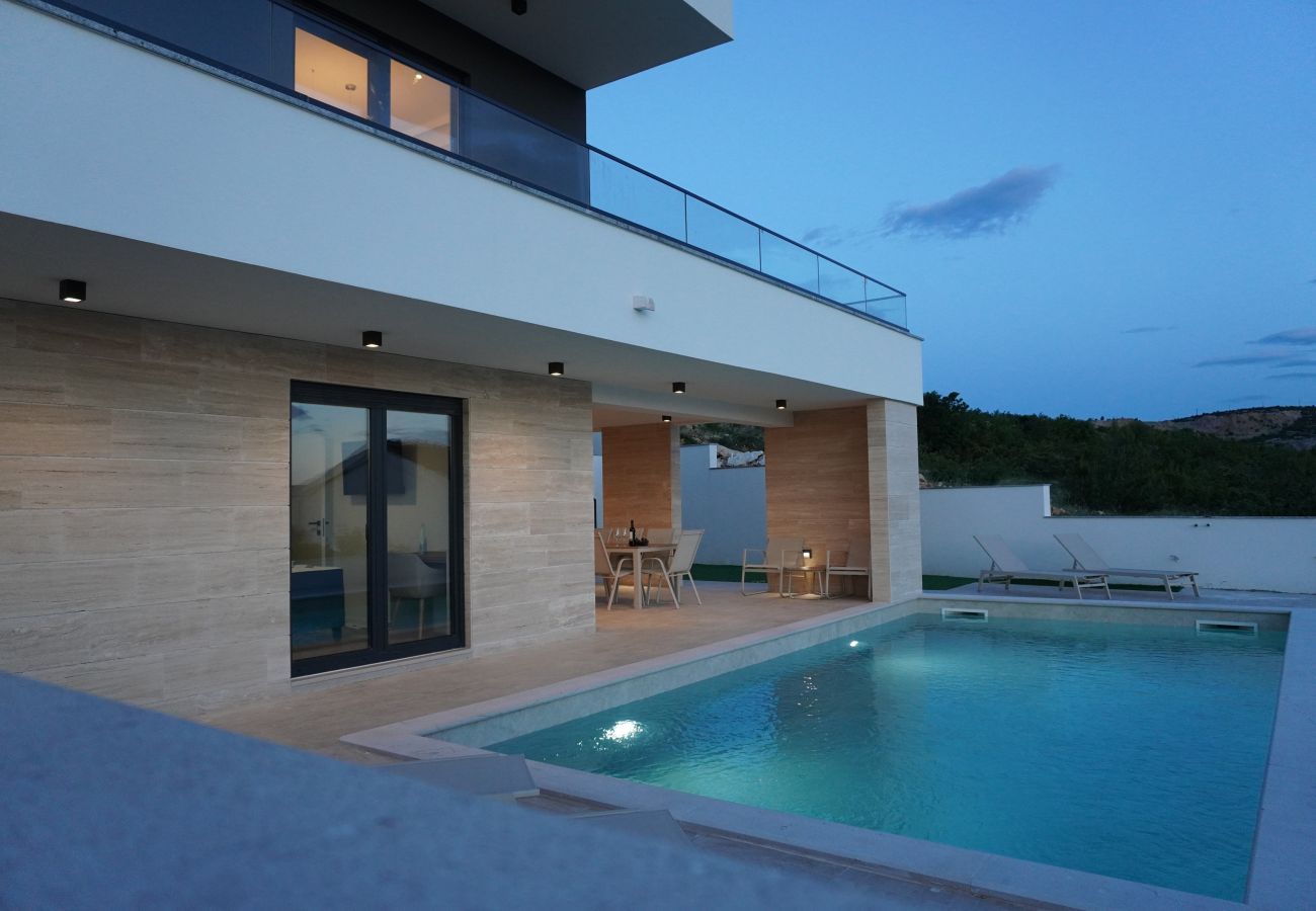 Villa in Rovanjska - Villa Bella Vista with heated pool