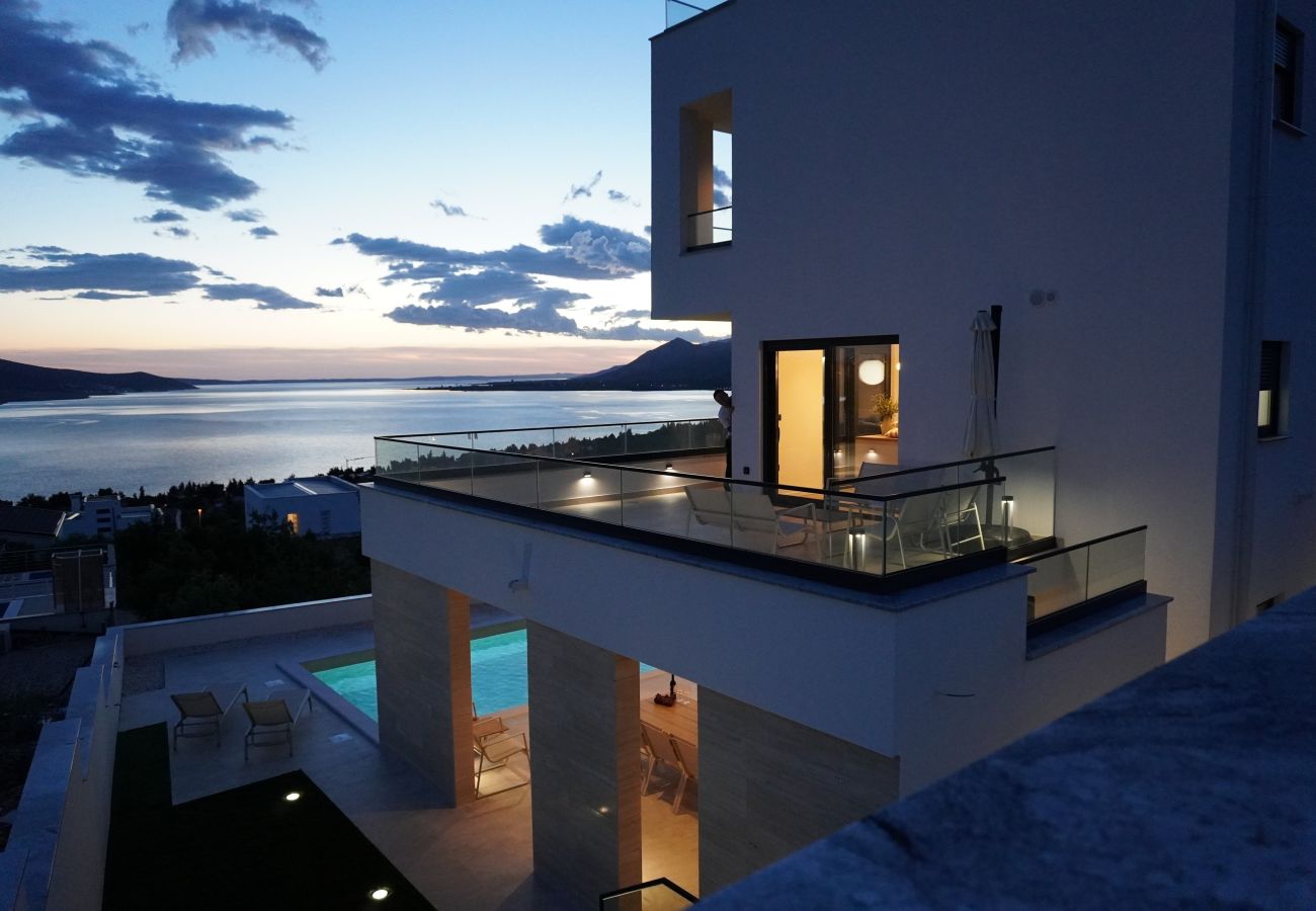 Villa in Rovanjska - Villa Bella Vista with heated pool