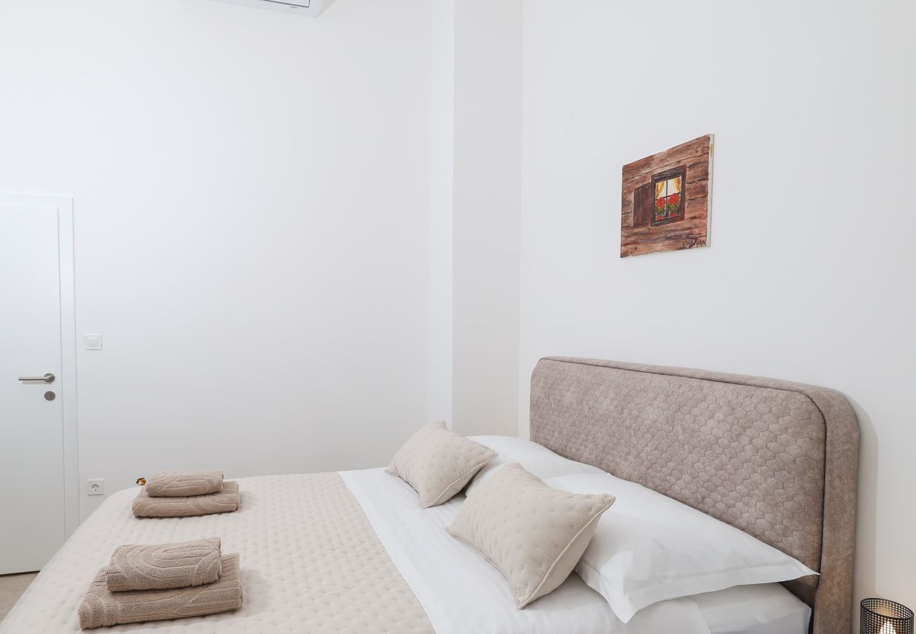 Studio in Sukošan - Studio apartment Gabriella