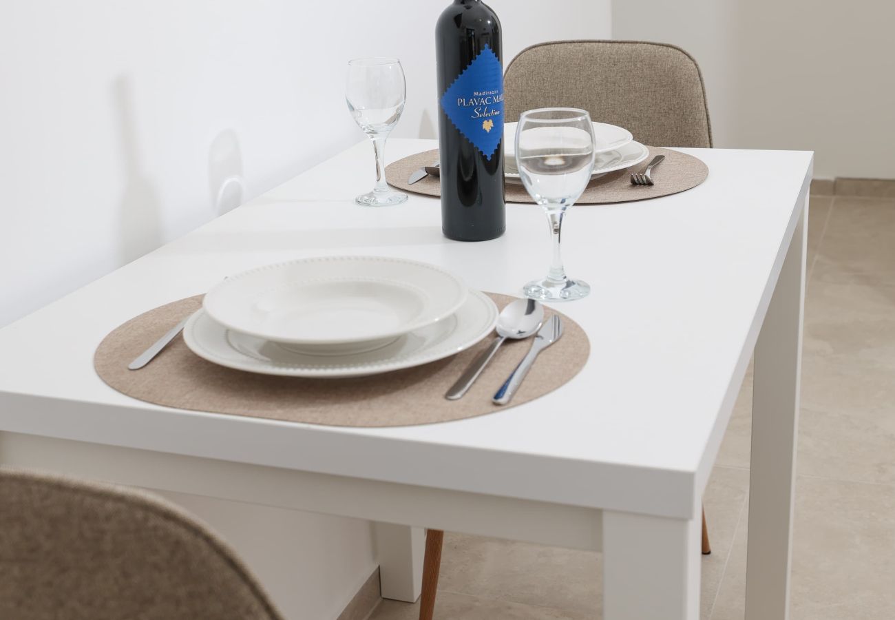 Studio in Sukošan - Studio apartment Antonella