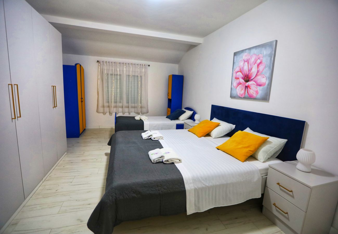 House in Vrgorac - Holiday Home Valley Breeze
