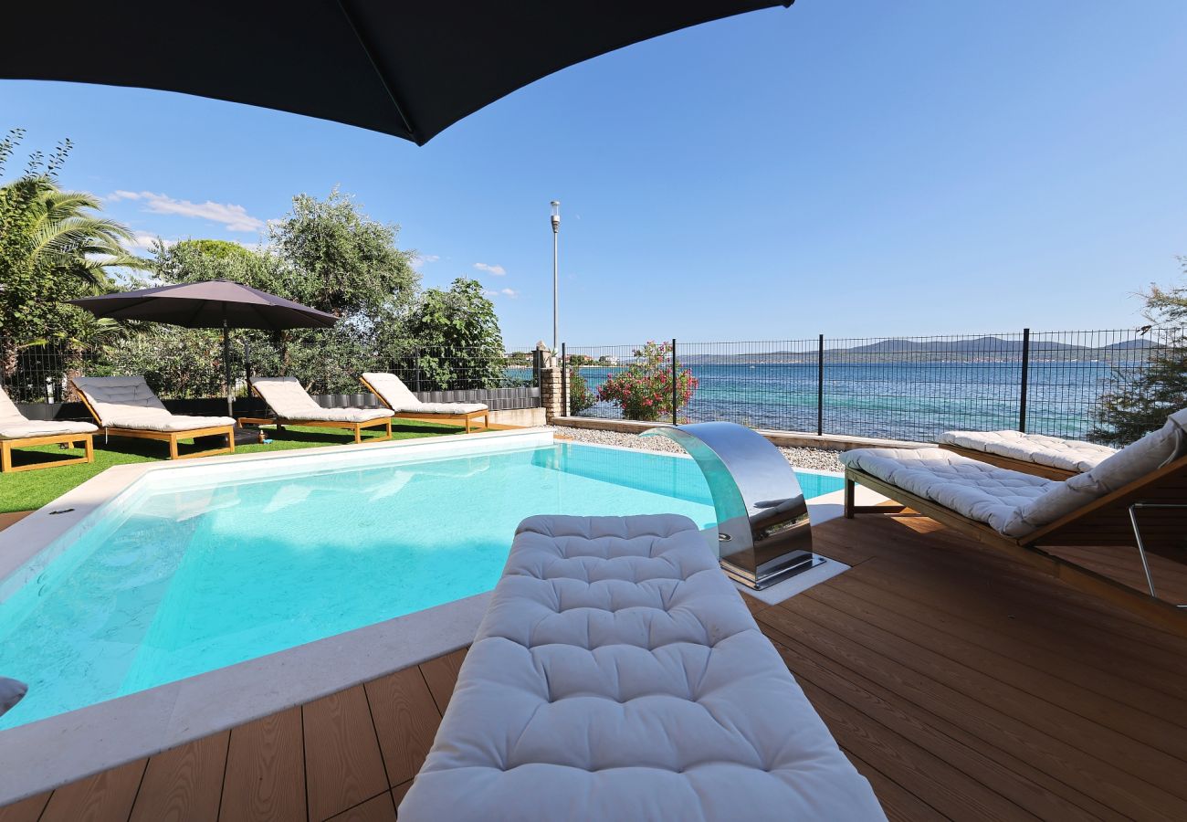 Villa in Sukošan - Beachfront Almare Retreat
