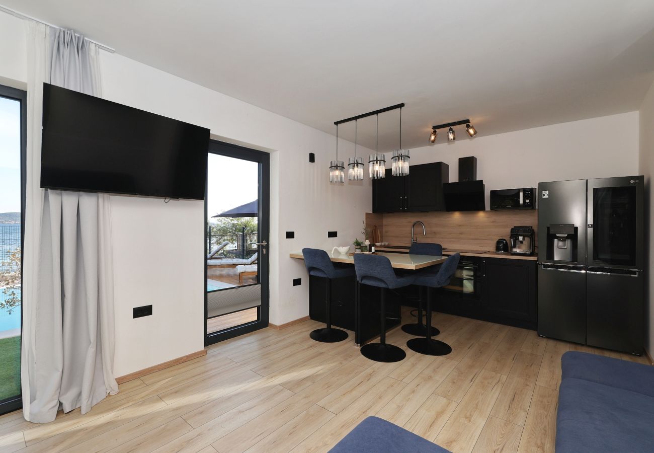 Villa in Sukošan - Beachfront Almare Retreat