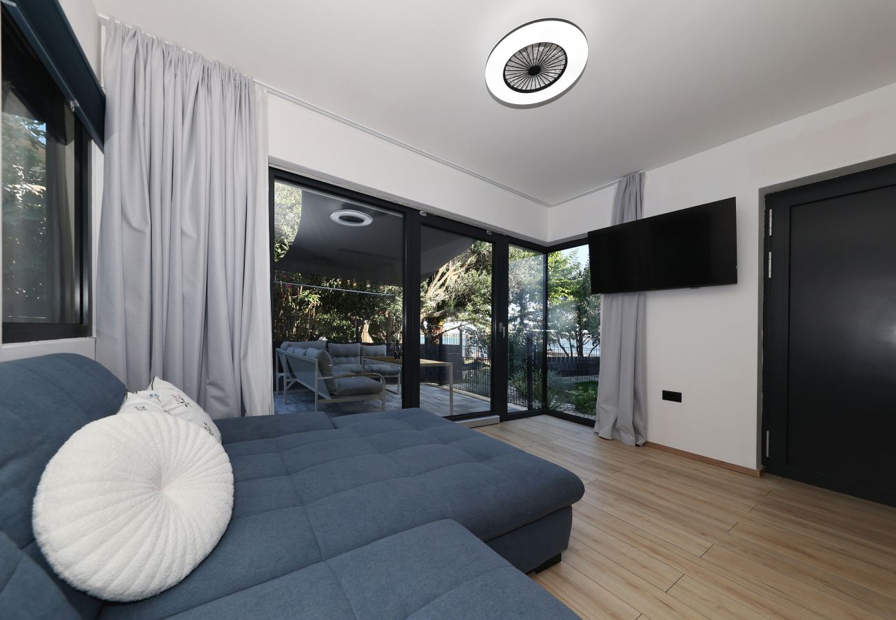 Villa in Sukošan - Beachfront Almare Retreat