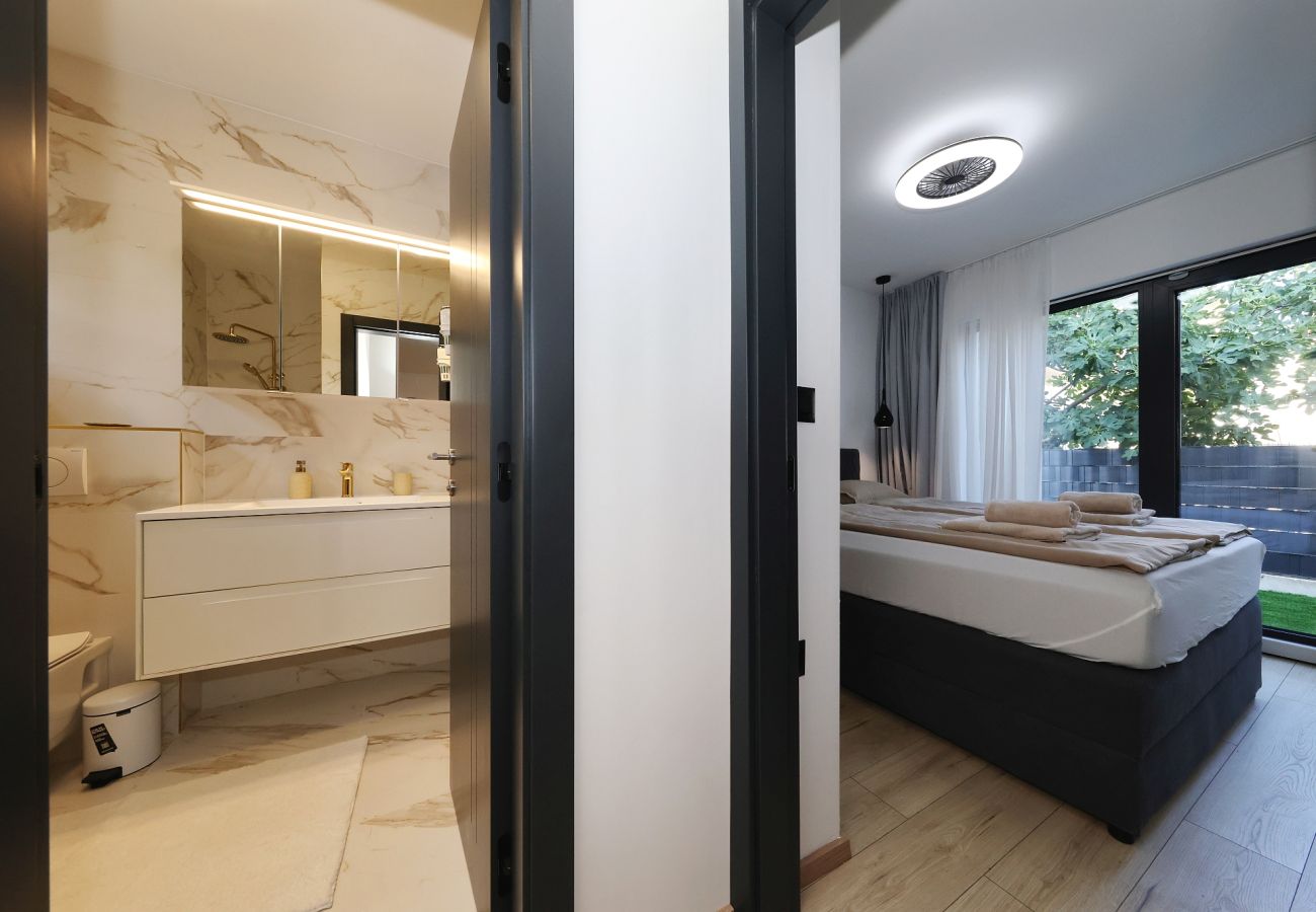 Villa in Sukošan - Beachfront Almare Retreat