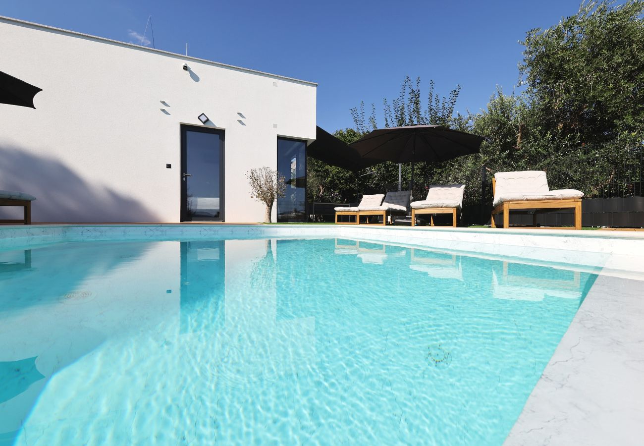 Villa in Sukošan - Beachfront Almare Retreat