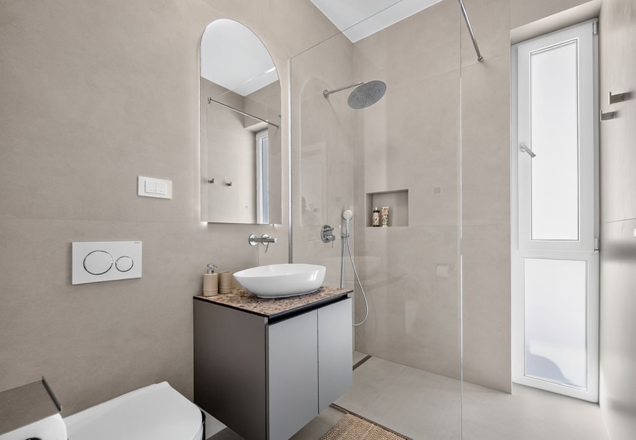 Villa in Košljun - Villa Salis with heated pool & sea view 