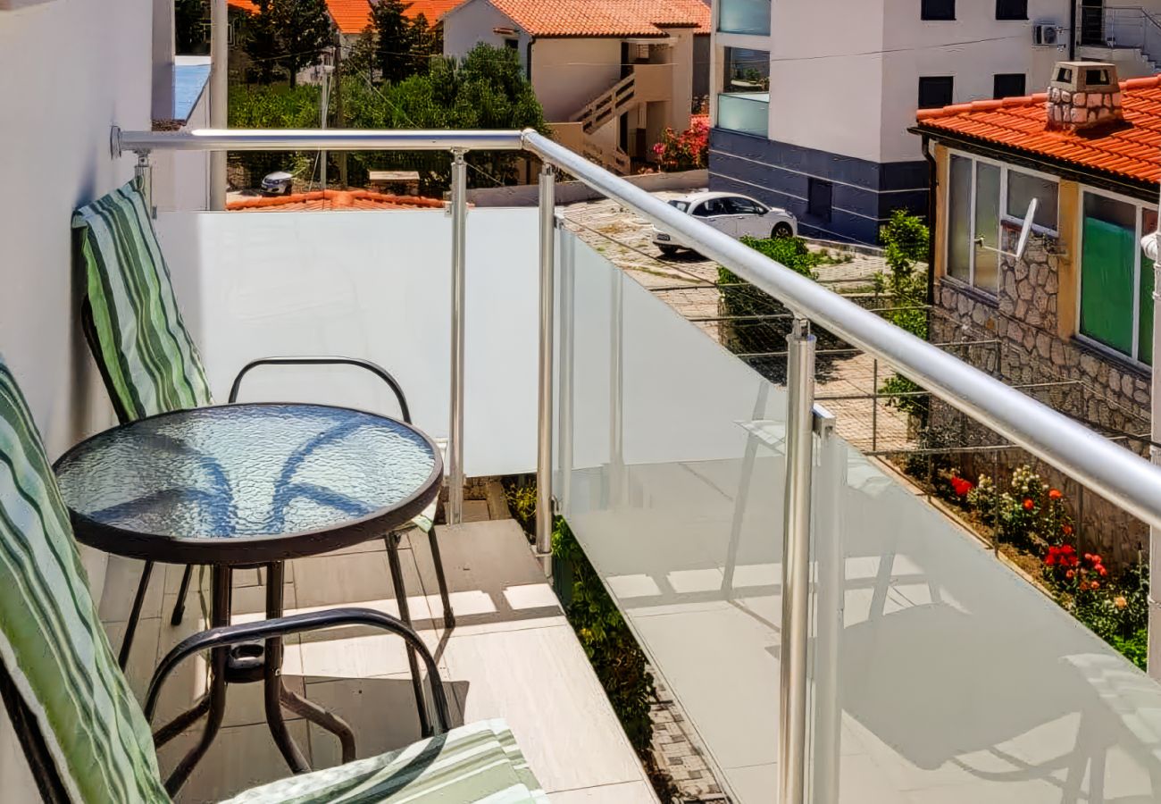 Apartment in Novalja - Superior Aurea apartment with heated pool 1