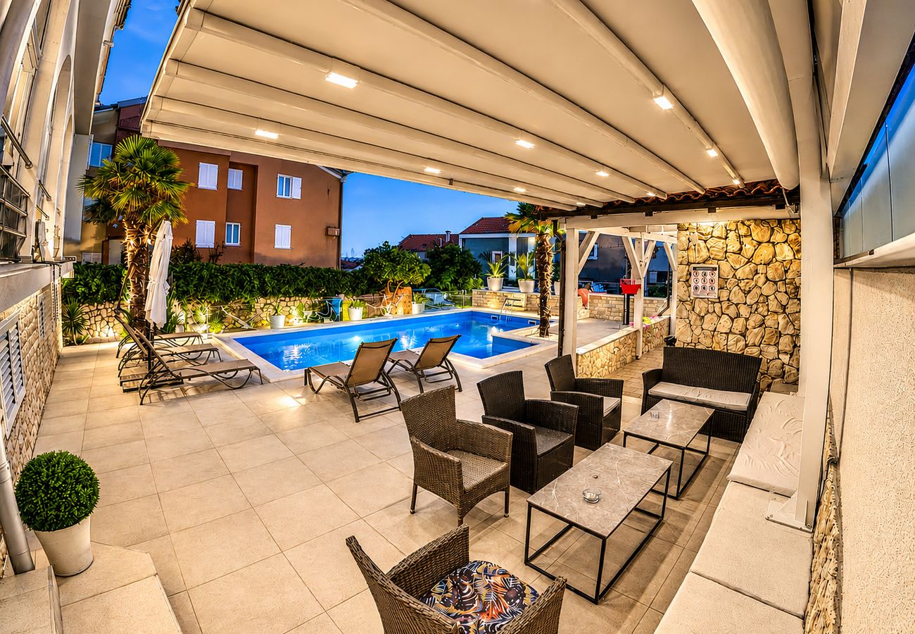 Apartment in Novalja - Superior Aurea apartment with heated pool 2