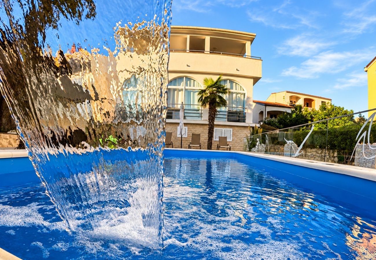 Apartment in Novalja - Superior Aurea apartment with heated pool 2