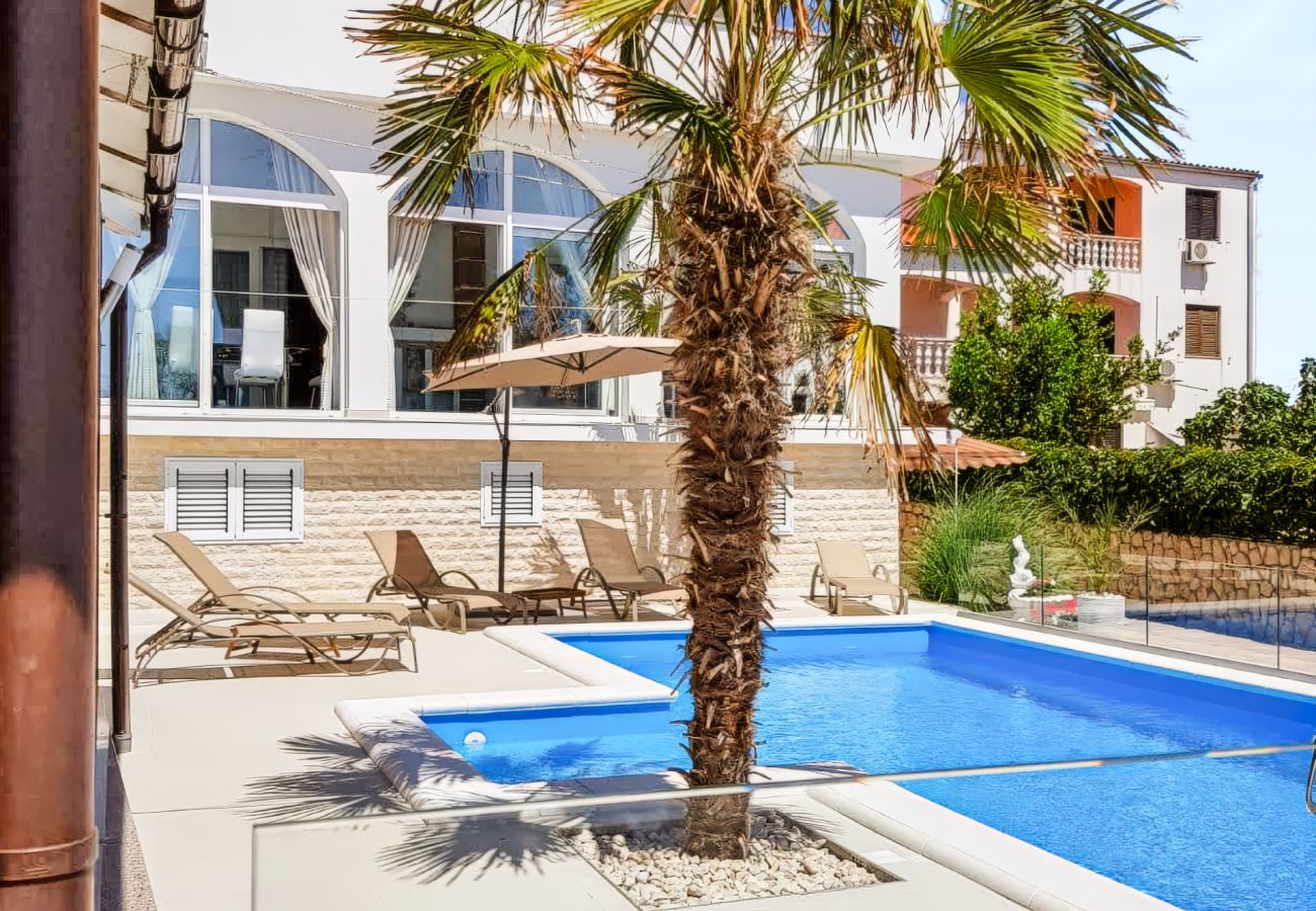 Apartment in Novalja - Superior Aurea apartment with heated pool 2